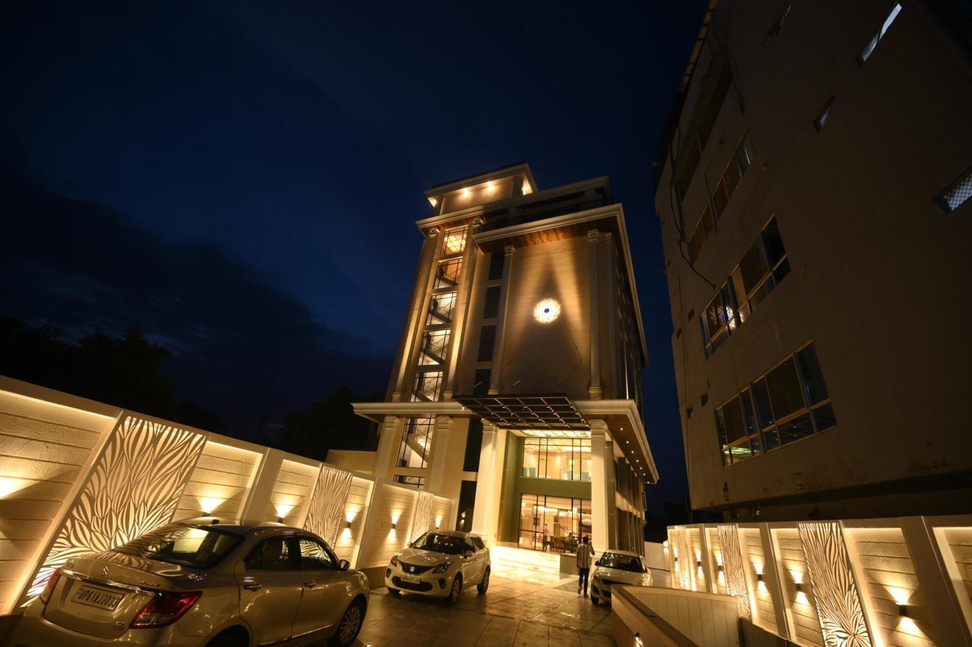 The Mudra Hotel Varanasi Ngoại thất bức ảnh