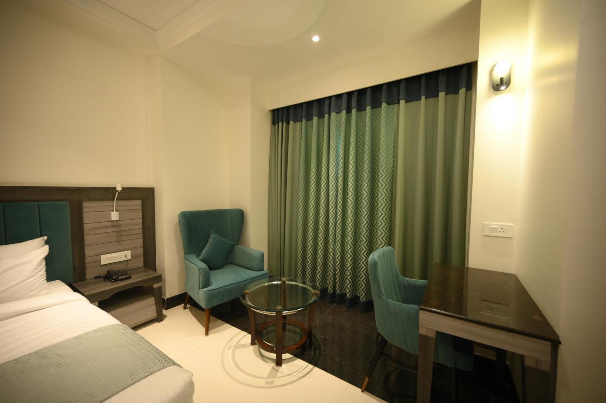 The Mudra Hotel Varanasi Ngoại thất bức ảnh